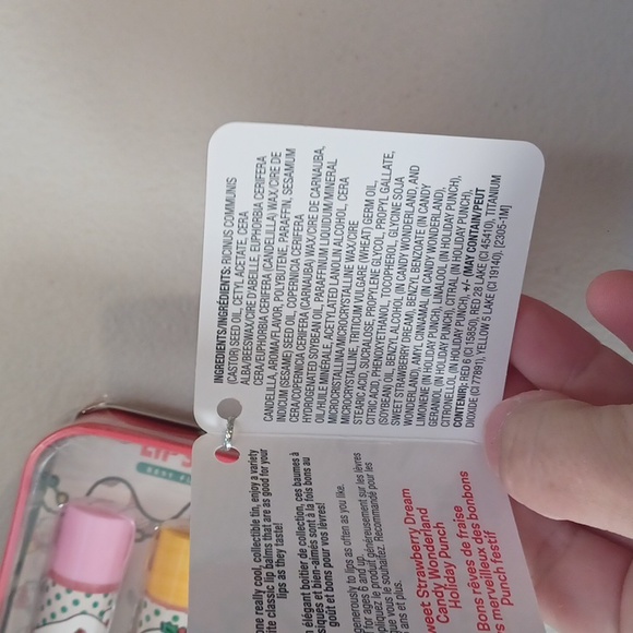 Hello kitty x lip smackers Christmas limited edition collectable Tin & lip blam - Picture 3 of 5